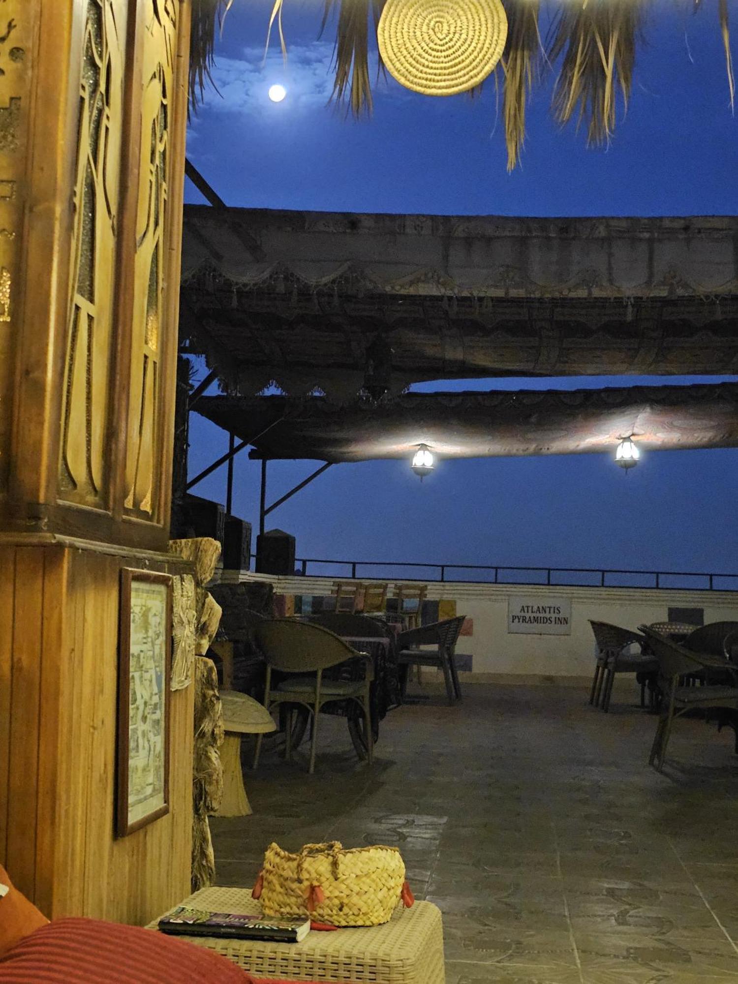 Atlantis Pyramids Inn Ghatati Luaran gambar